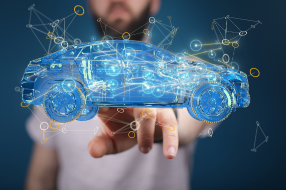 車両管理システムを選んでいる男性