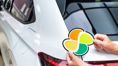 高齢者の運転はいつまで？運転技能検査見直しの最新情報と、企業が取るべき高齢ドライバー対策を解説 